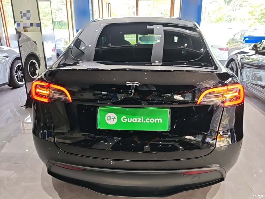 Tesla Model Y, 2023 6
