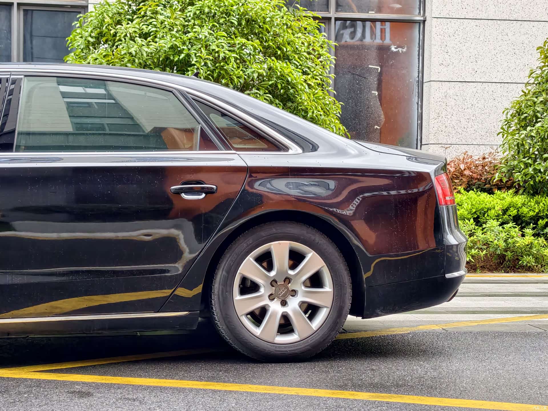 Audi A8L, 2012 7