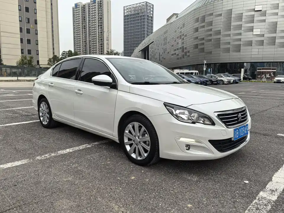 Peugeot 408