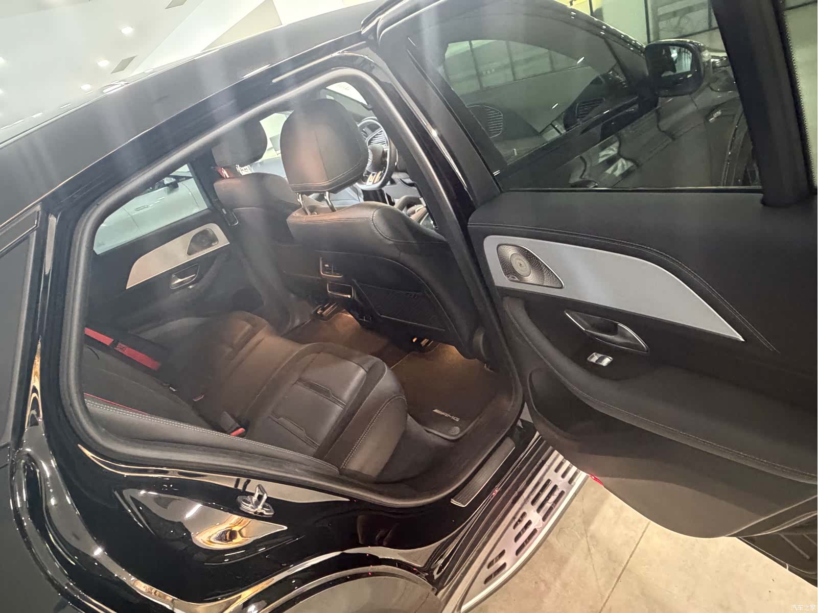 Mercedes-Benz GLE, 2025 10