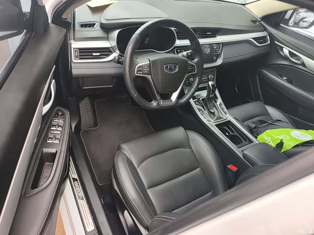 Geely Emgrand, 2018 16