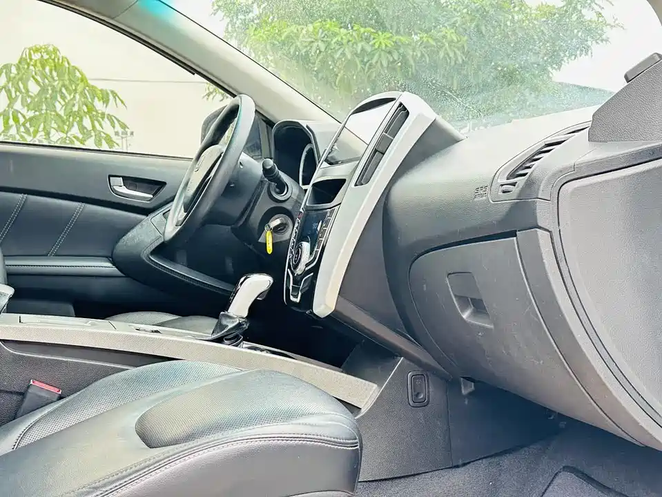 Luxgen Excellent 6 SUV