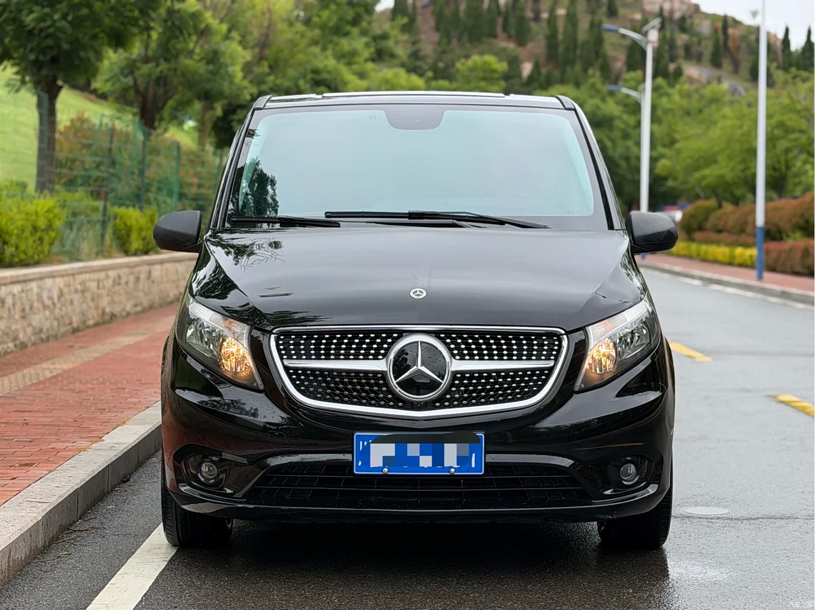 Mercedes-Benz 9, 2017 2