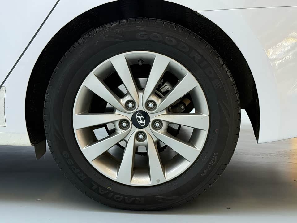 Hyundai Name picture