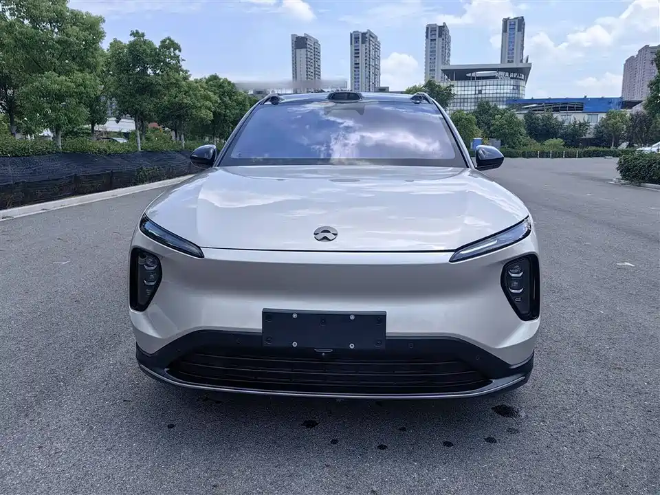 NIO ES6
