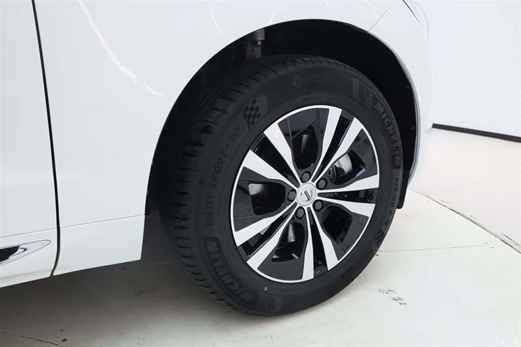 Volvo XC60, 2024 11