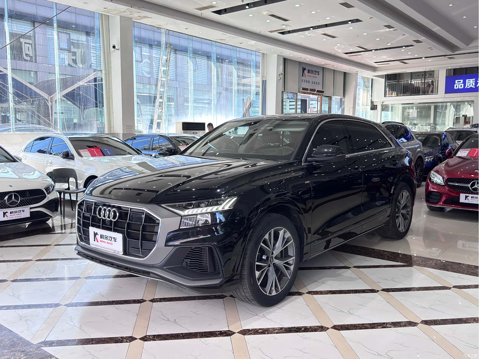 Audi Q8, 2024 2