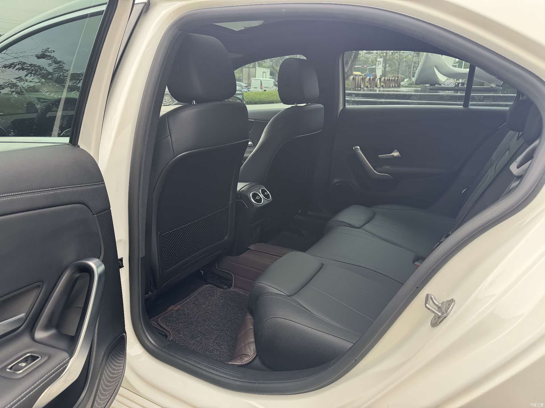 Mercedes-Benz A-Class, 2022 9
