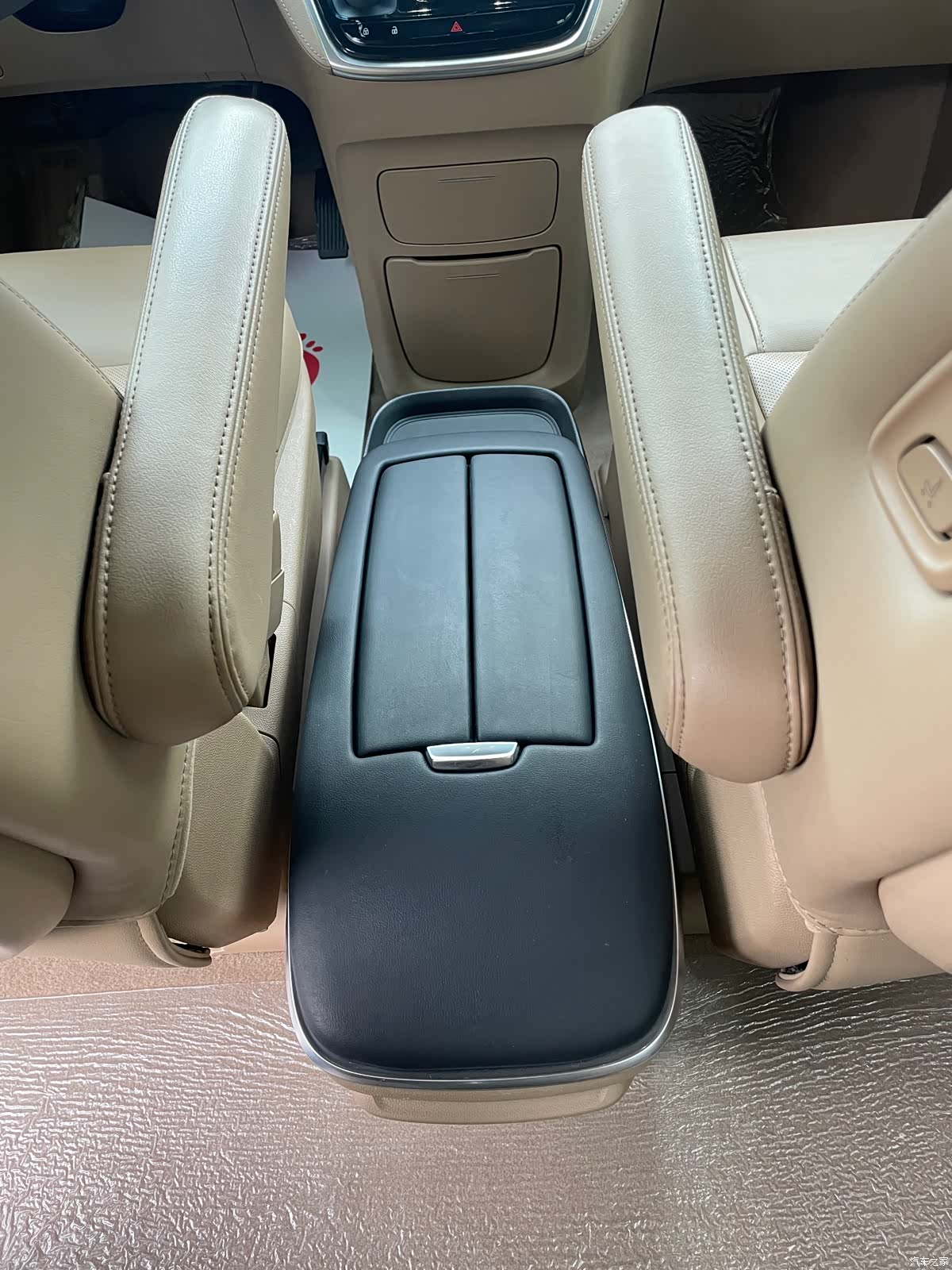 Buick GL8, 2020 10