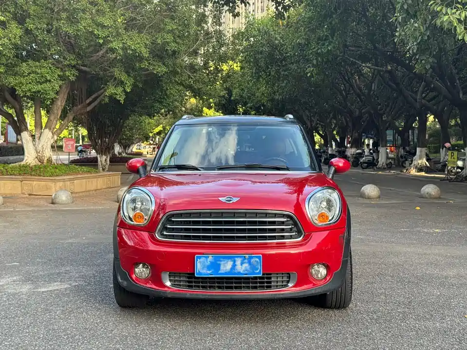 MINI COUNTRYMAN