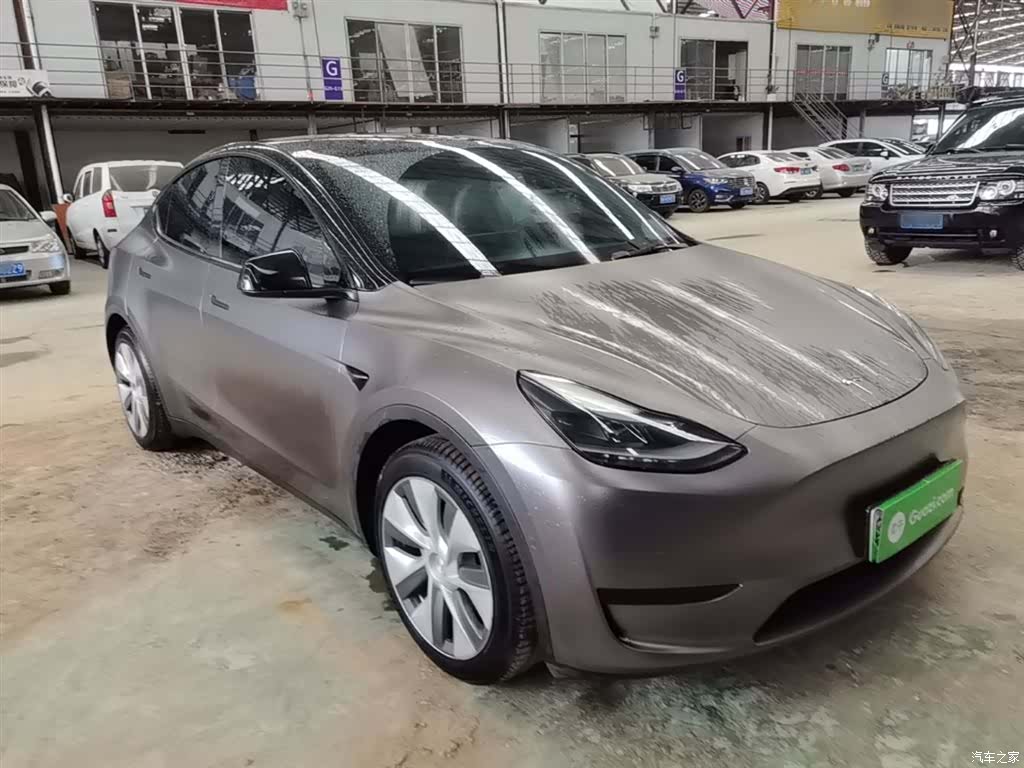 Tesla Model Y, 2022 4