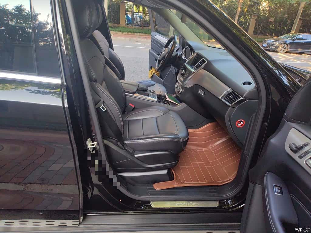 Mercedes-Benz M-Class, 2015 21