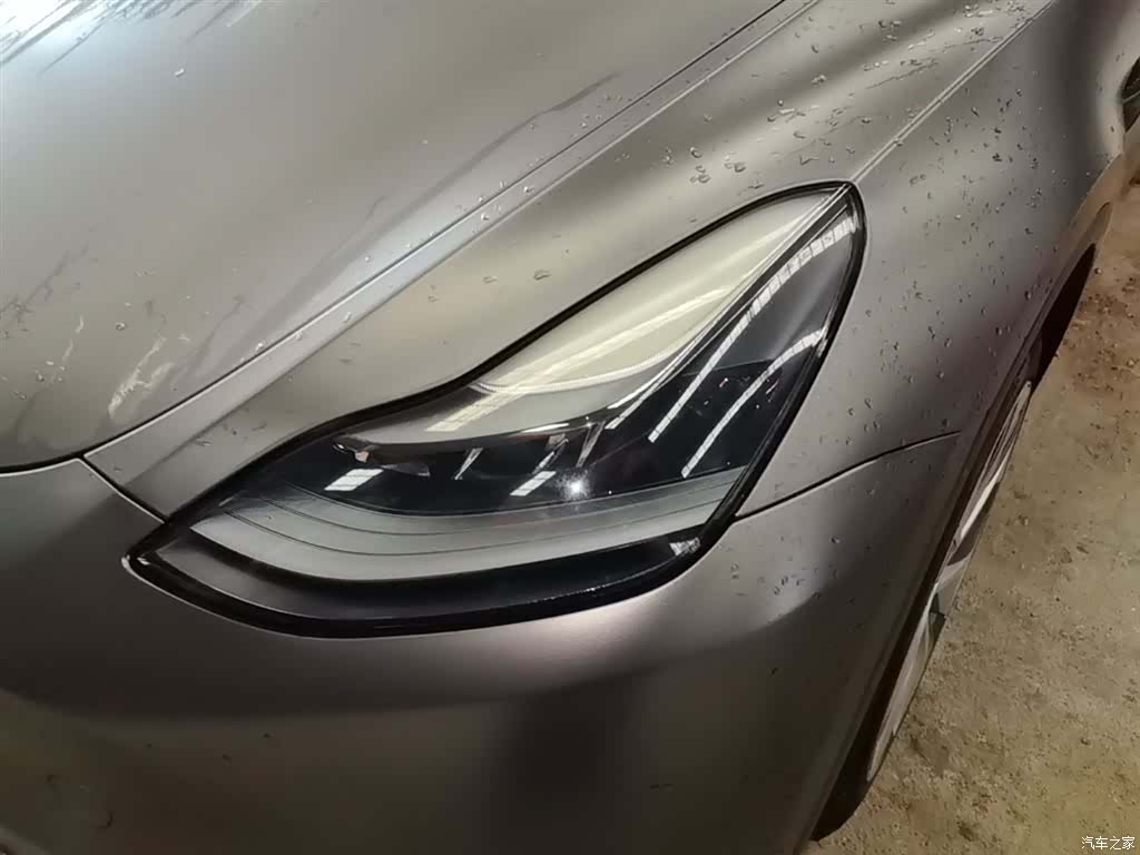 Tesla Model Y, 2022 24