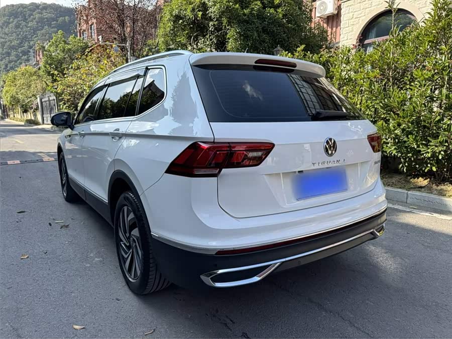 Volkswagen Tiguan L 2023, фото 5