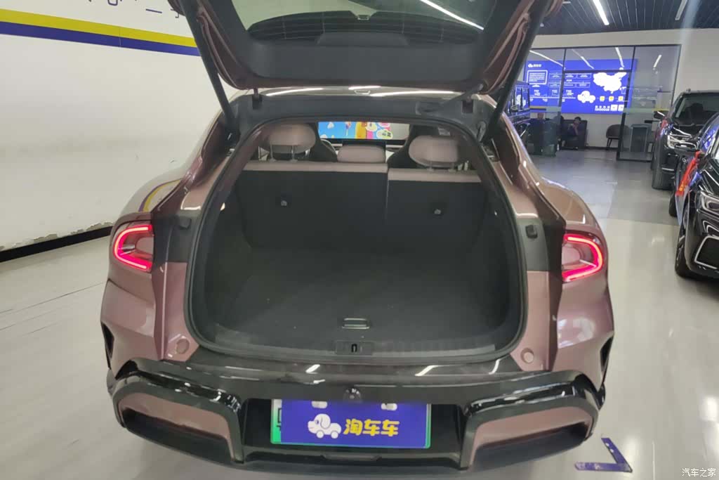 Xiaomi YU7, 2025 4