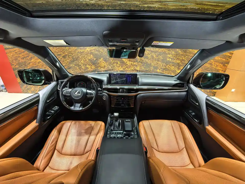 Lexus LX