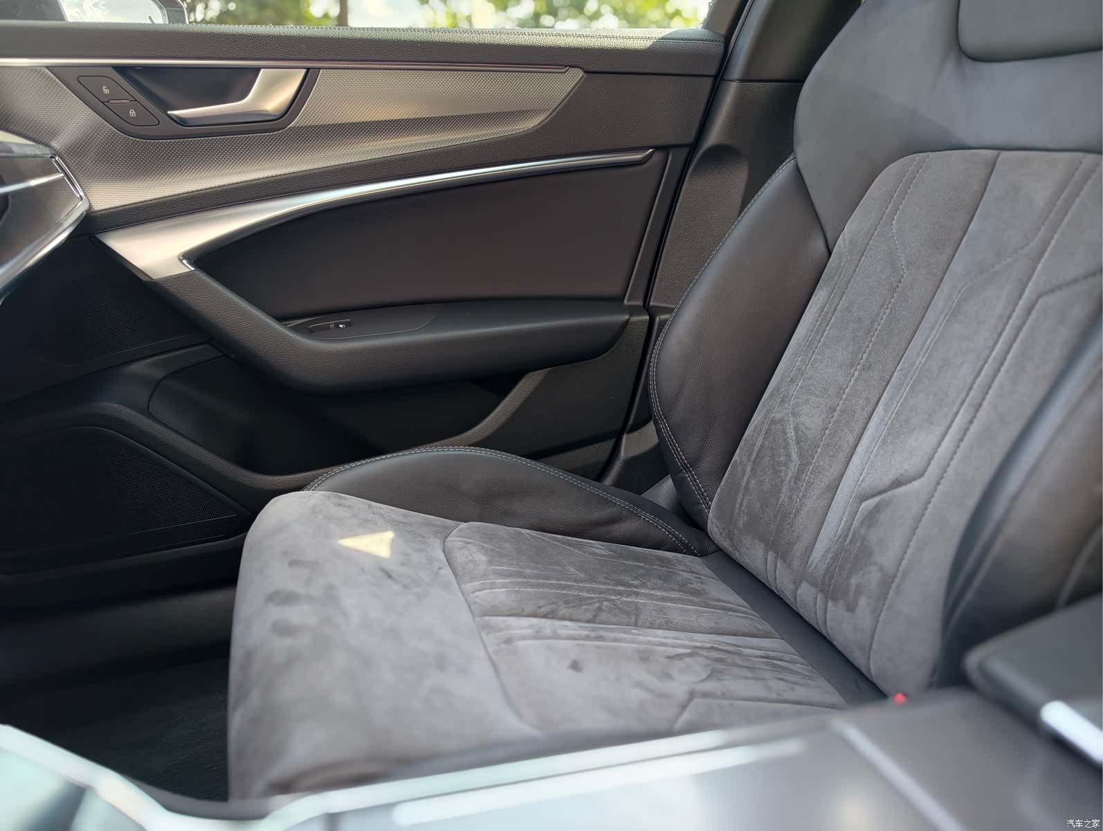 Audi A6L, 2021 9
