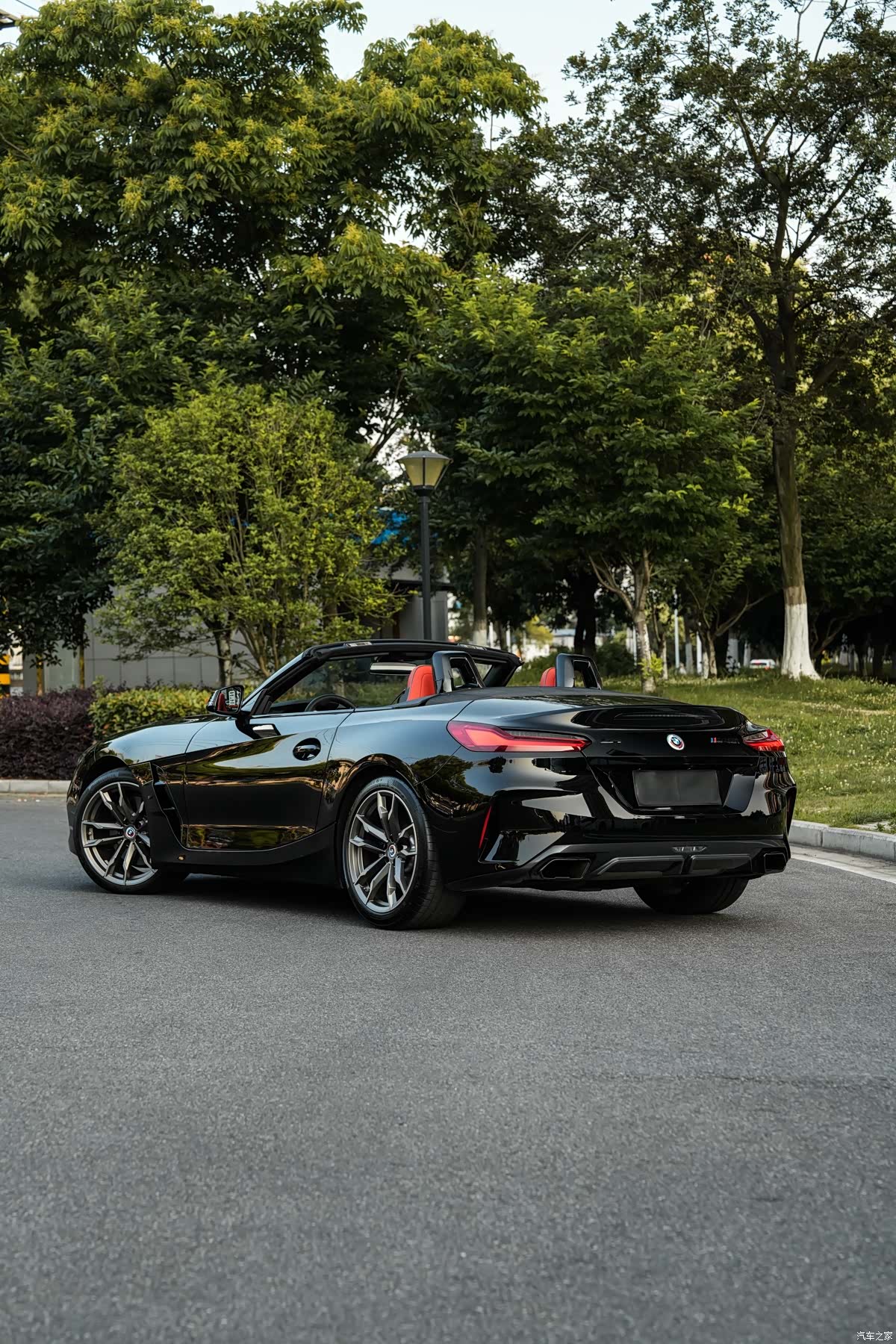 BMW Z4, 2023 все фото