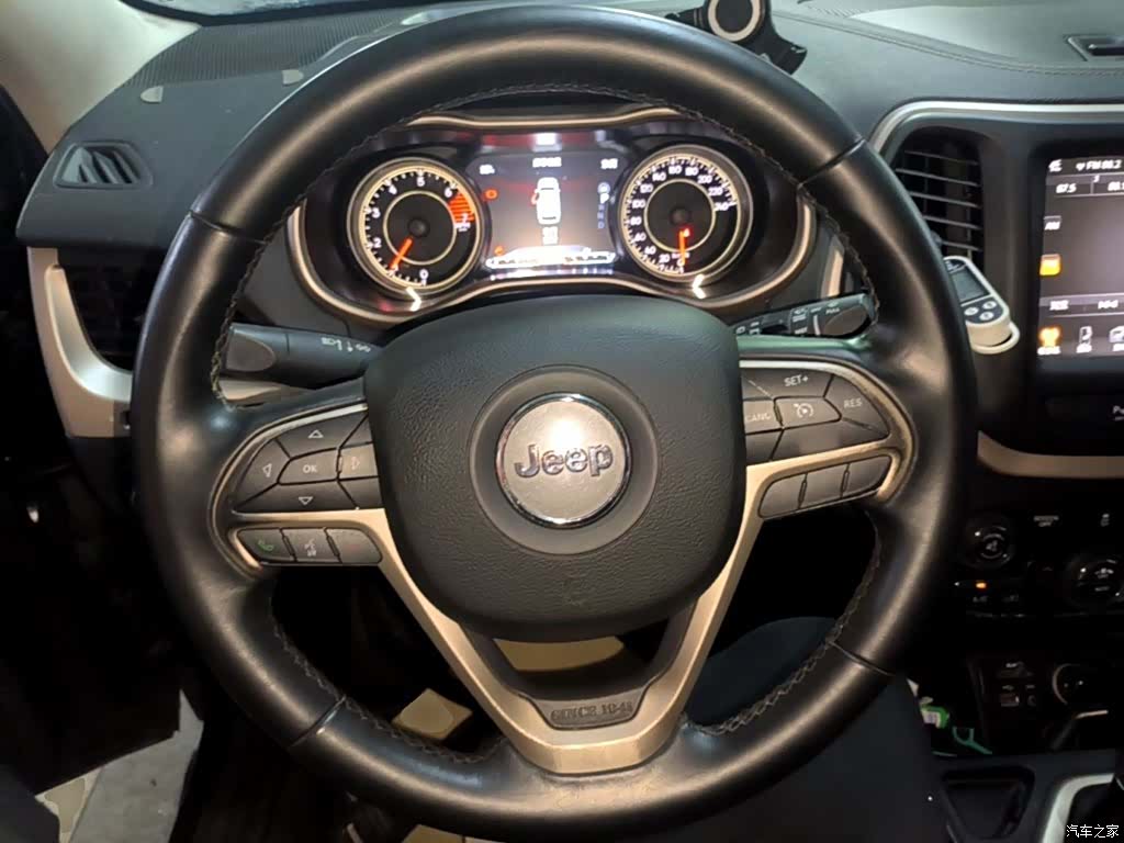 Jeep Cherokee, 2017 11