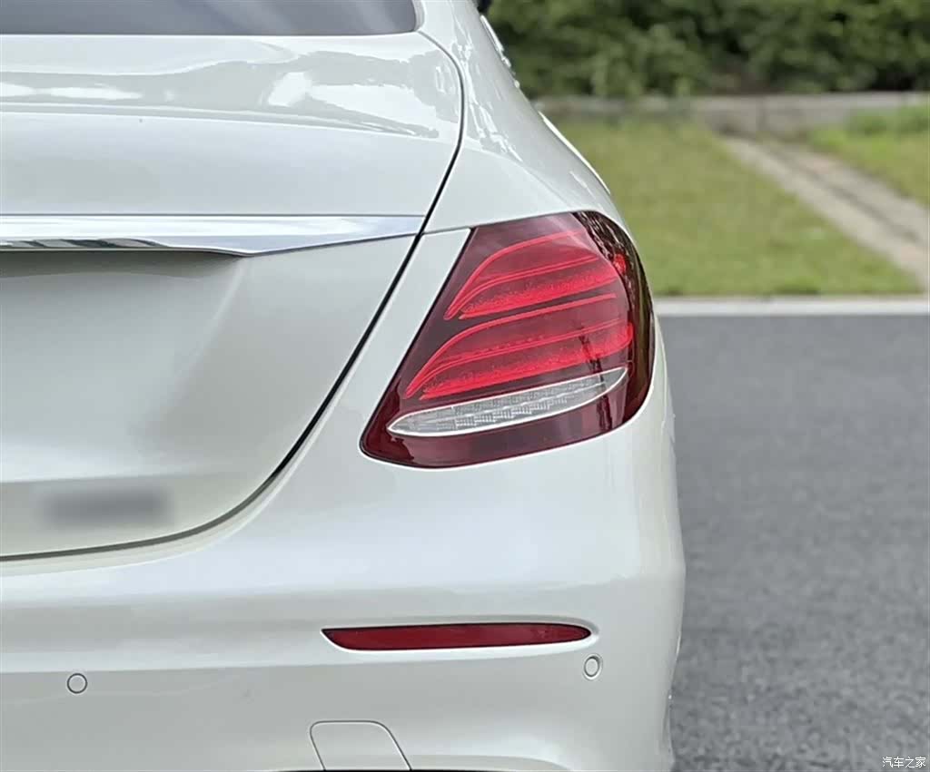 Mercedes-Benz E-Class, 2019 9