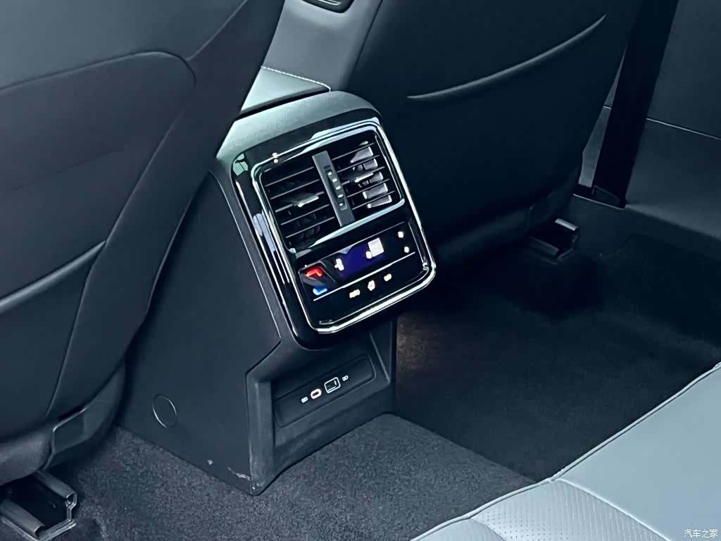 Volkswagen Passat, 2026 25