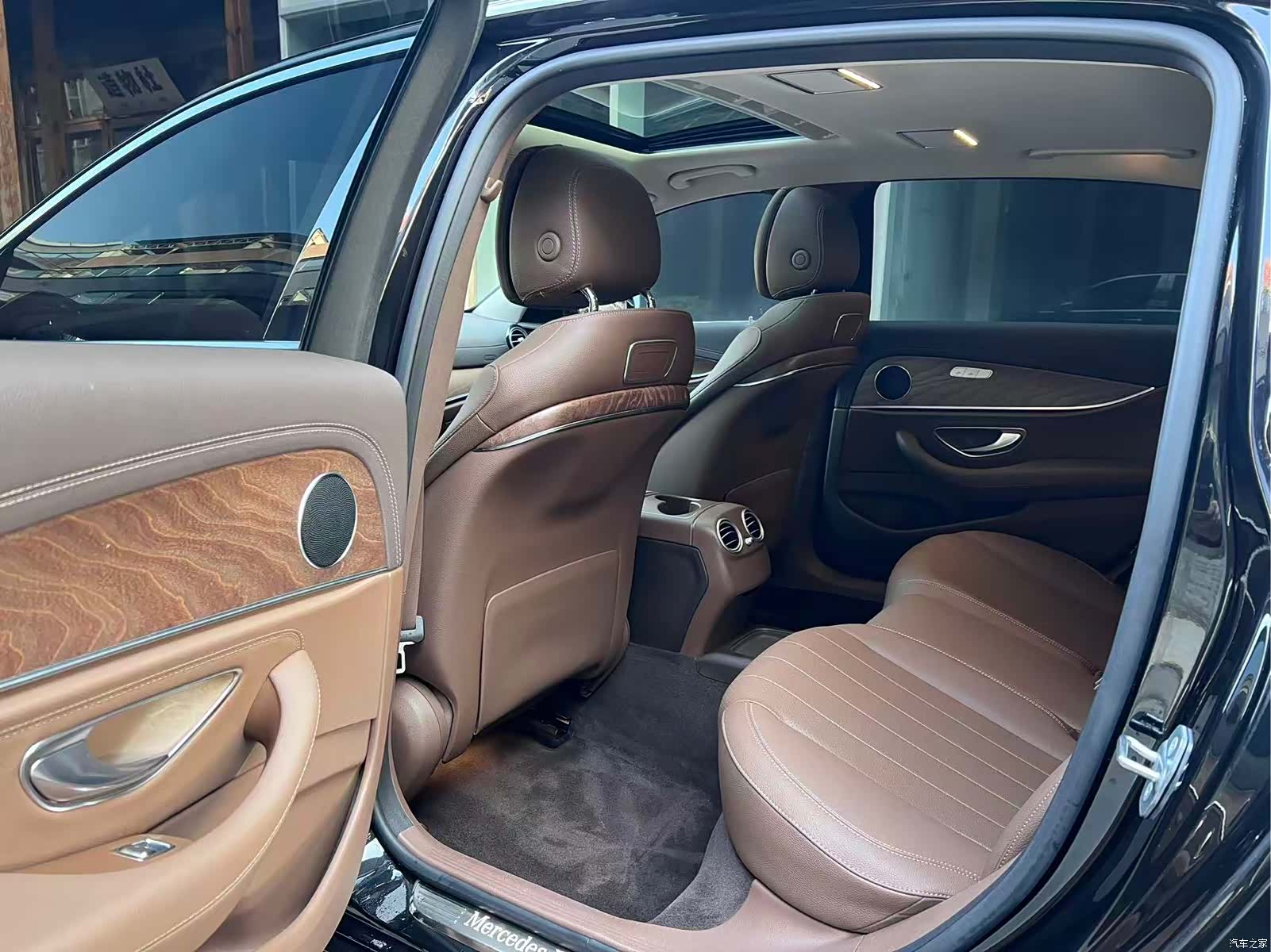 Mercedes-Benz E-Class, 2019 10