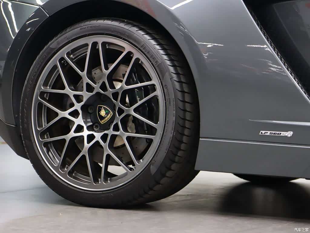 Gallardo LP560, 2014 25