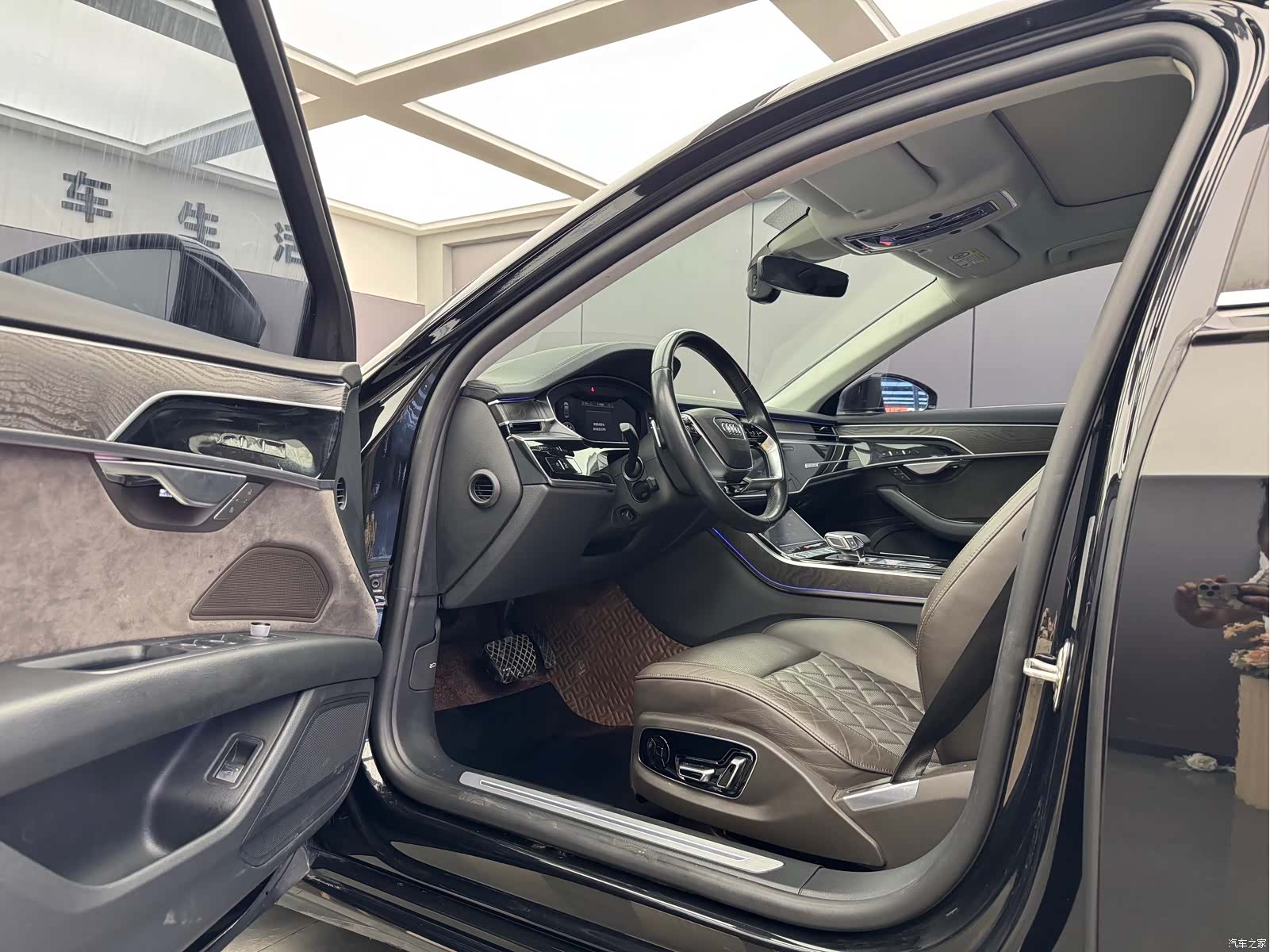 Audi A8L, 2021 4