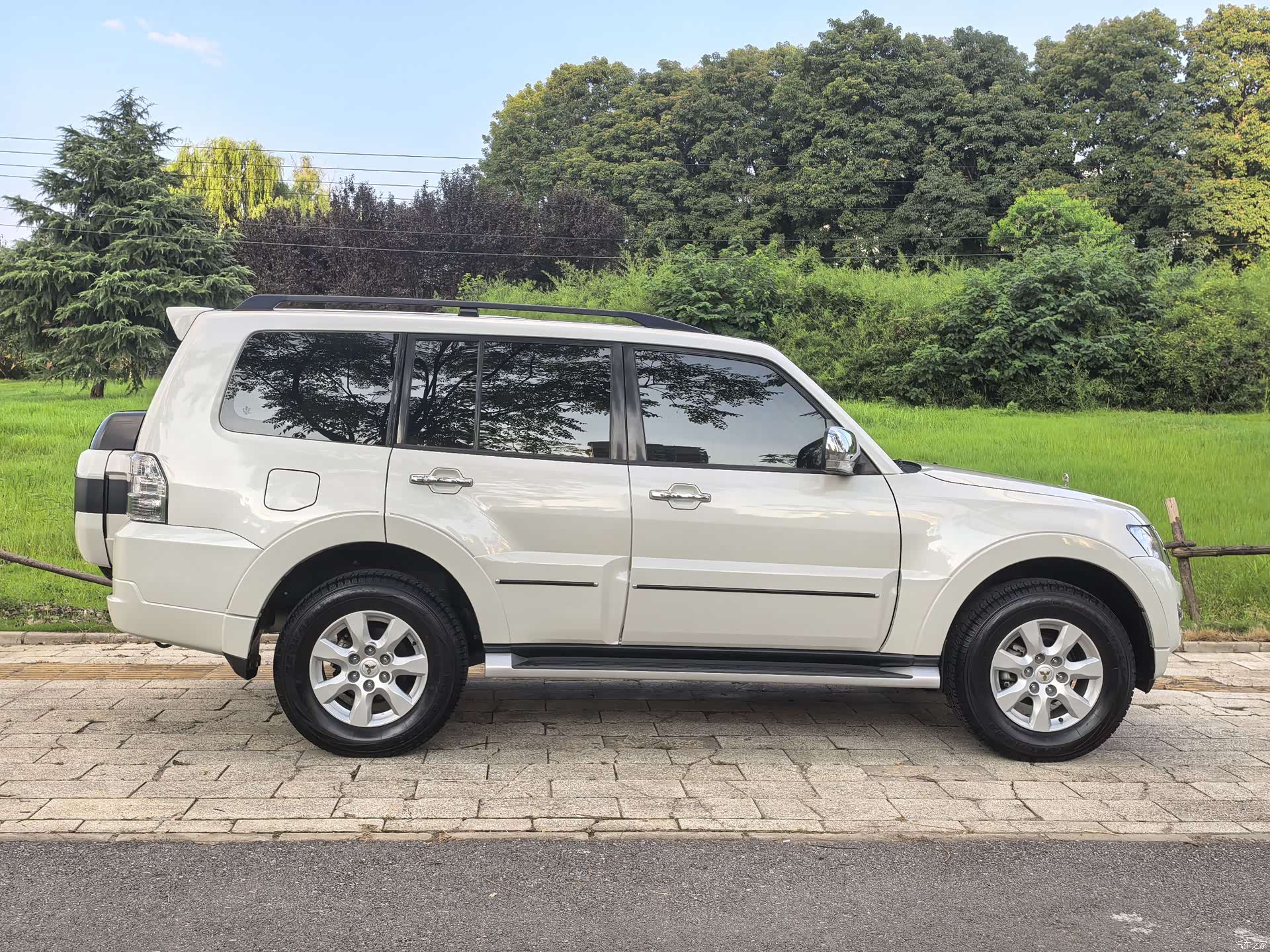 Mitsubishi Pajero, 2025 4