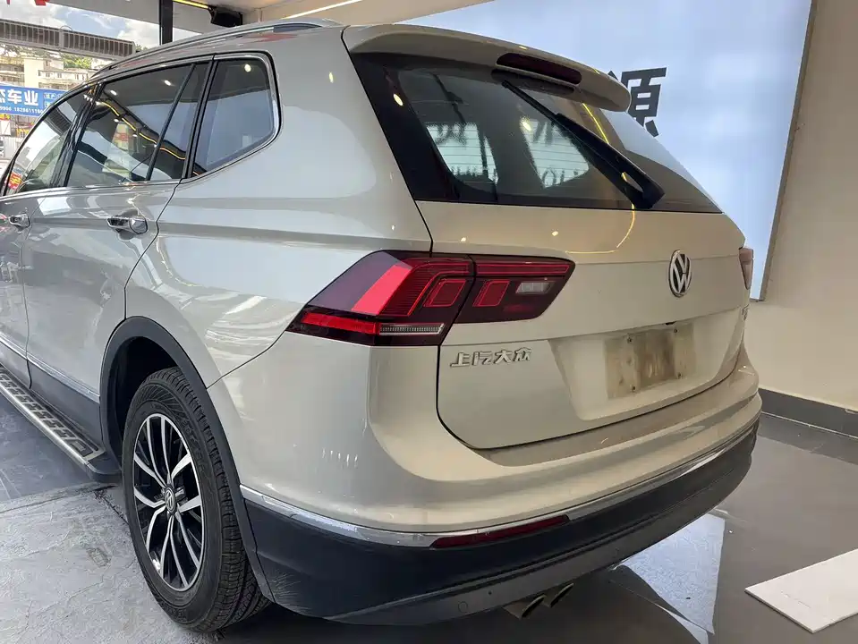 Volkswagen Tiguan L
