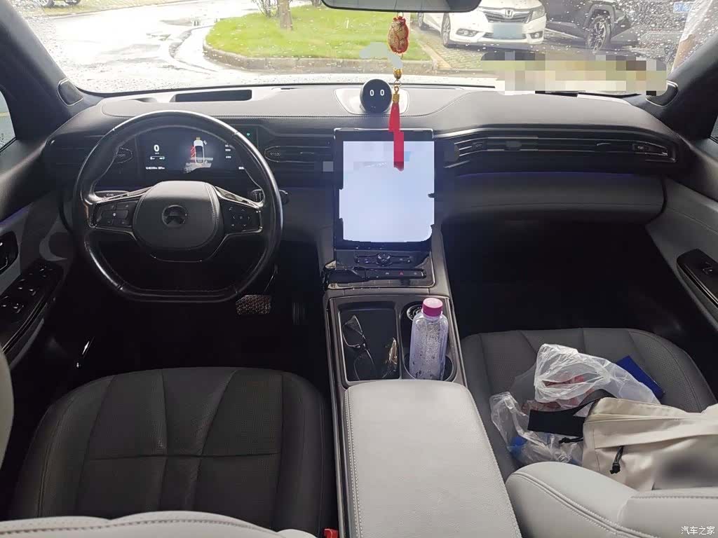 NIO ES8, 2022 13