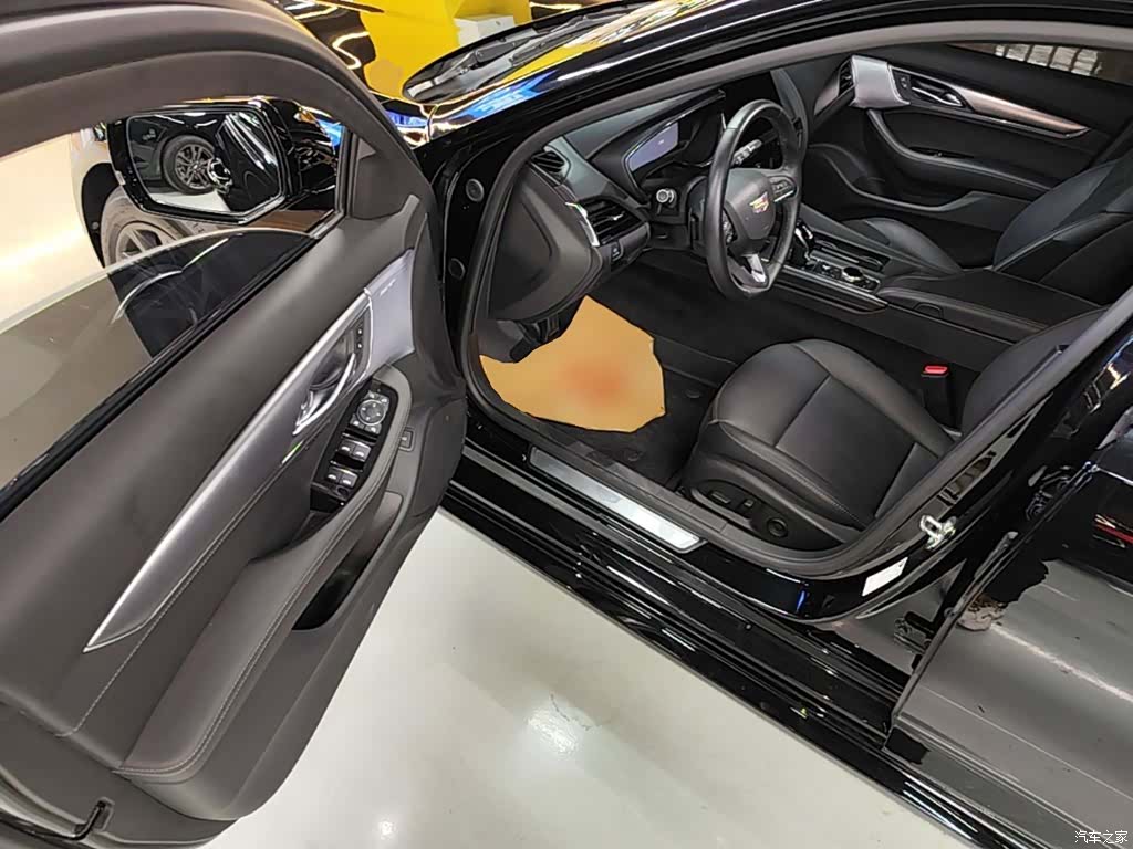 Cadillac CT5, 2023 16