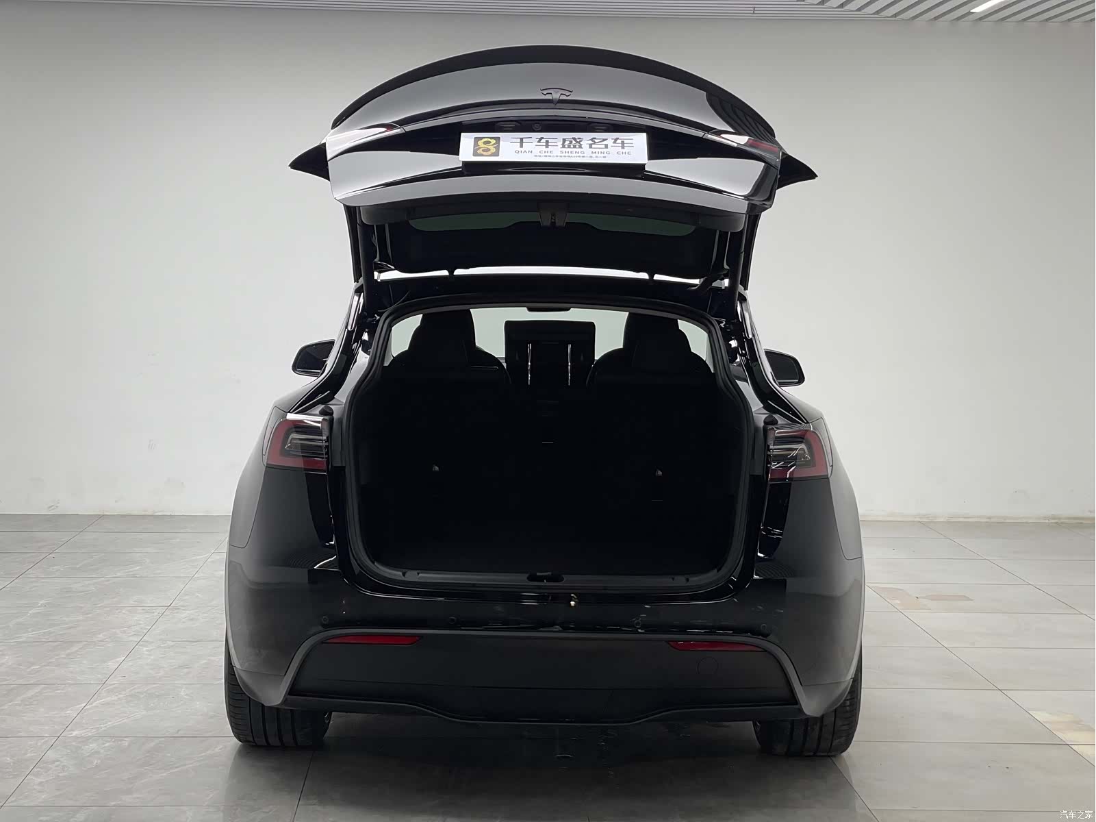 Tesla Model Y, 2022 10