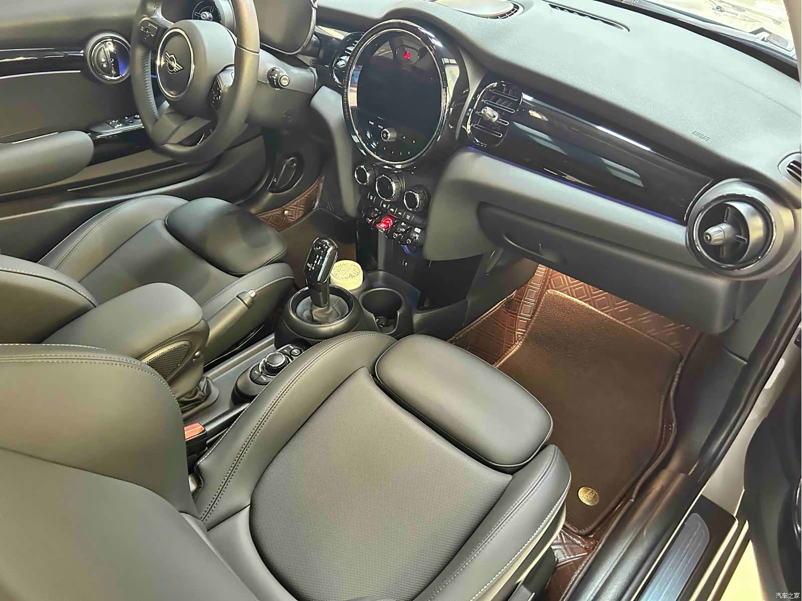 Mini Cooper, 2023 12