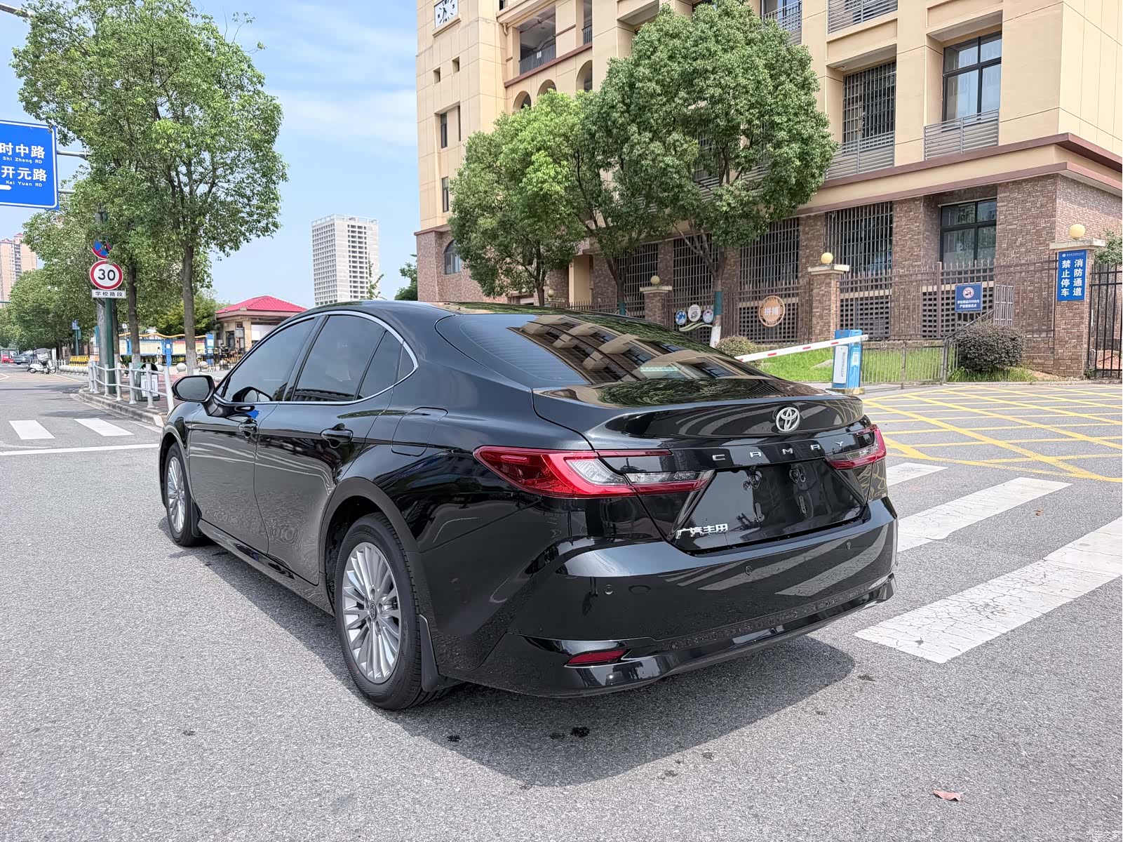 Toyota Camry, 2026 все фото