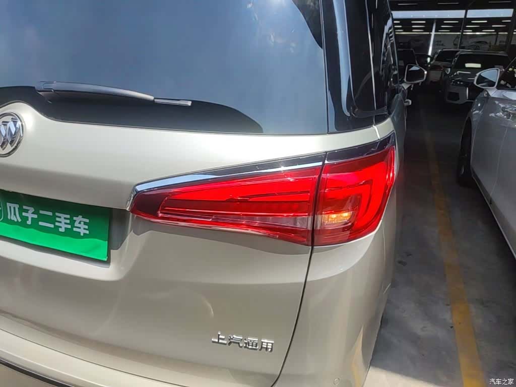 Buick GL8, 2018 8