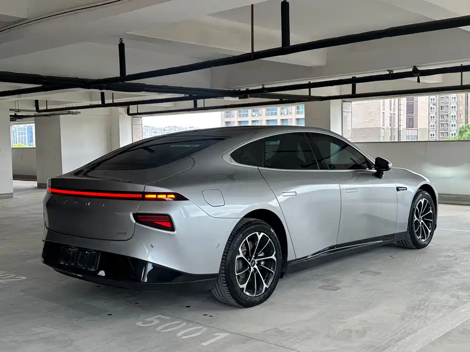 XPENG P7