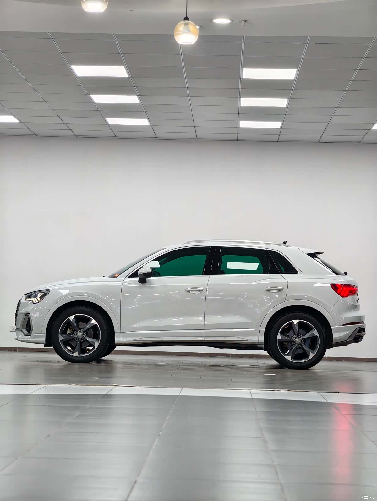 Audi Q3, 2020 все фото