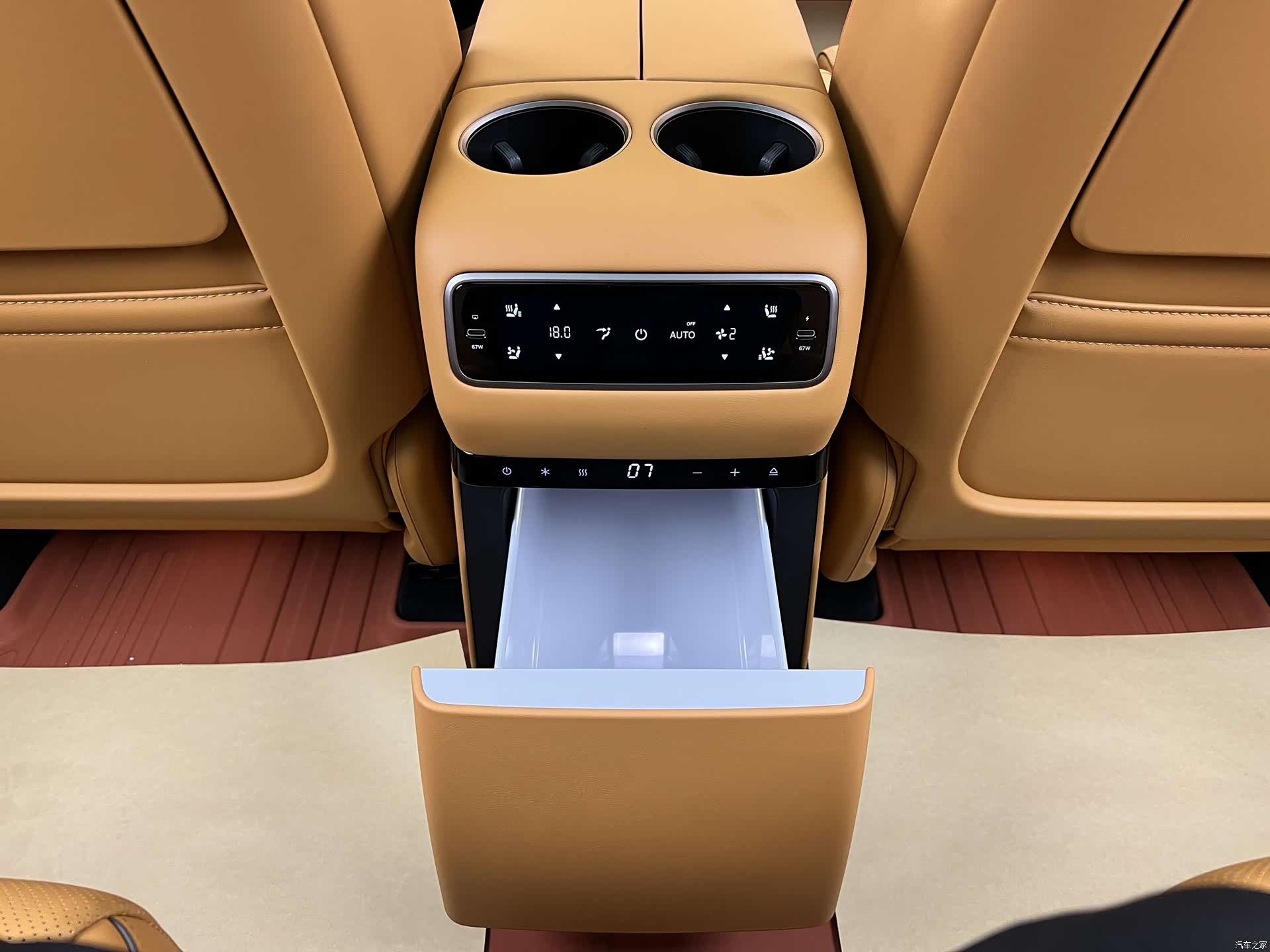 Li Auto i8, 2025 33