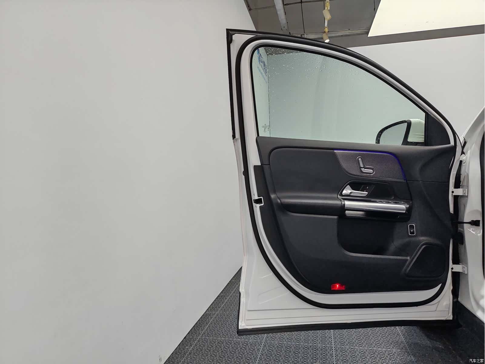 Mercedes-Benz EQA, 2023 13