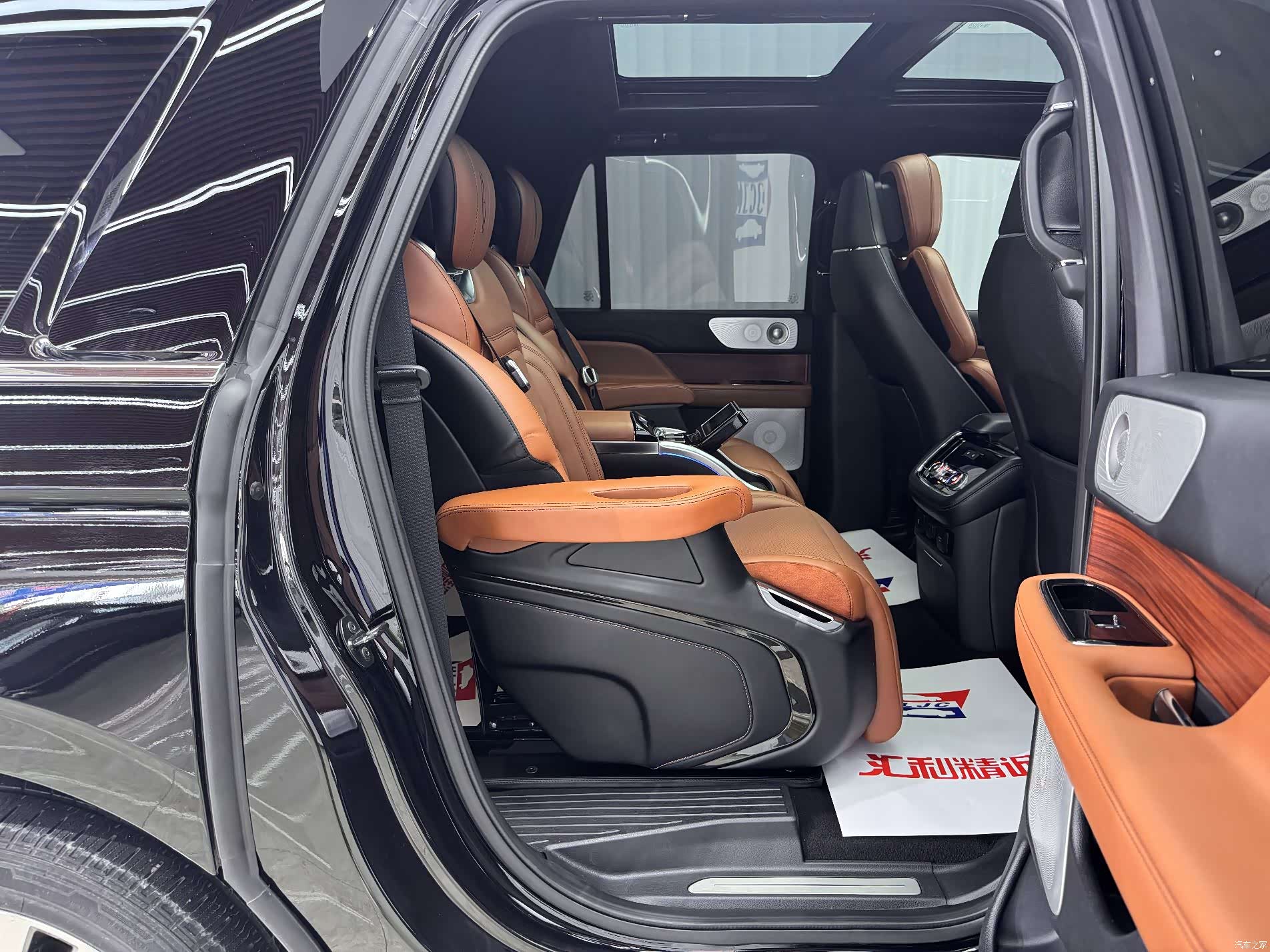 Lincoln Navigator, 2019 19