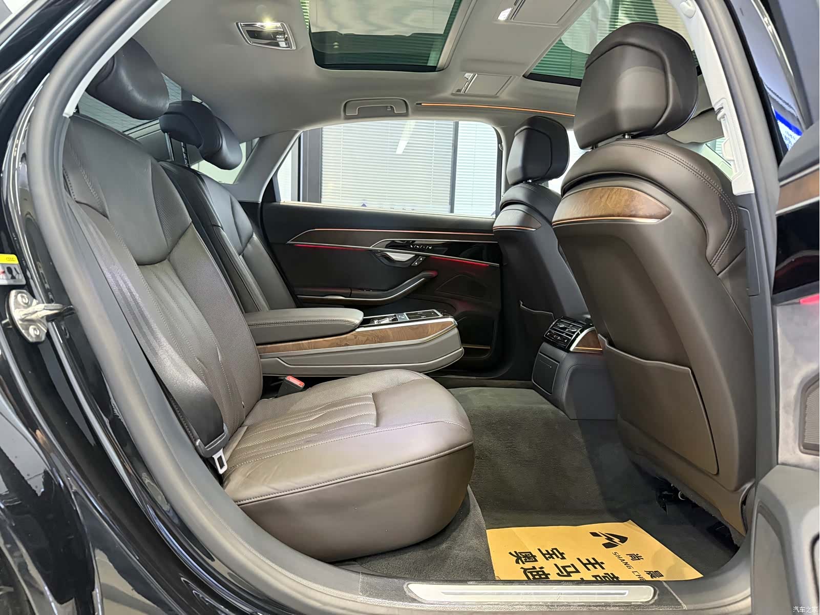 Audi A8L, 2019 11