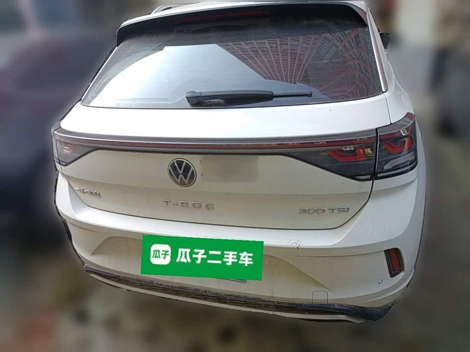 Volkswagen T-ROC exploring Songs