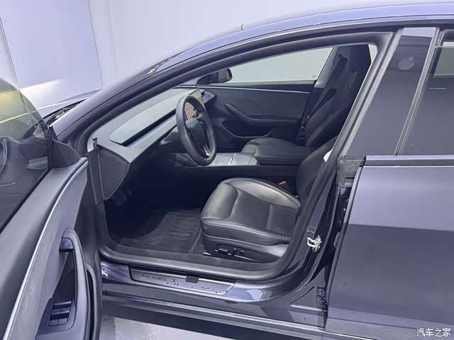 Tesla Model 3, 2024 15