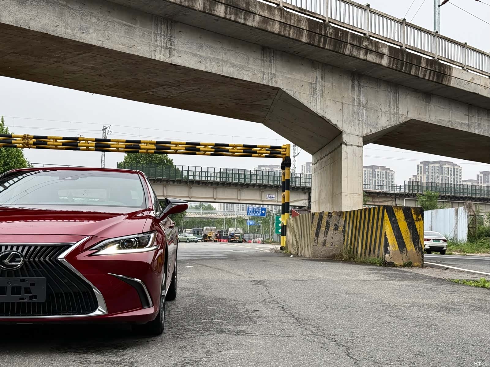Lexus ES, 2018 все фото