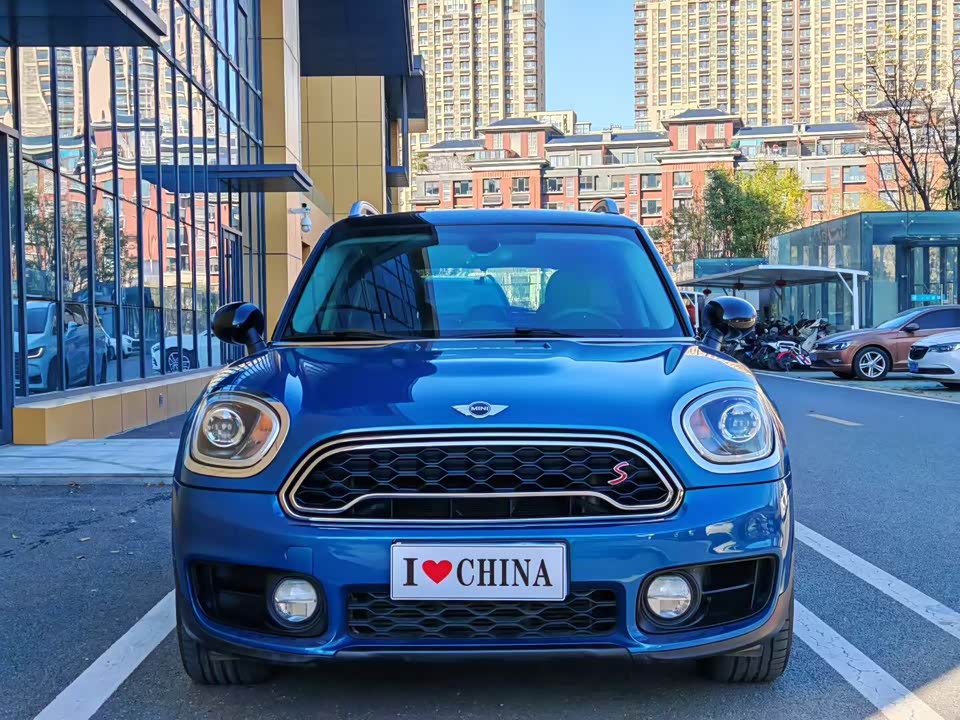 MINI COUNTRYMAN