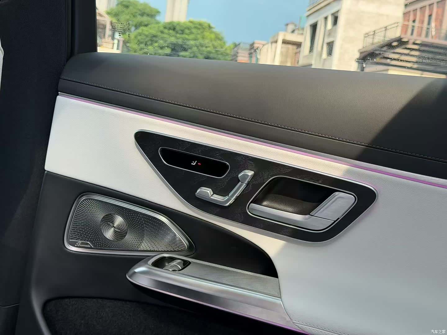 Mercedes-Benz E-Class, 2024 7