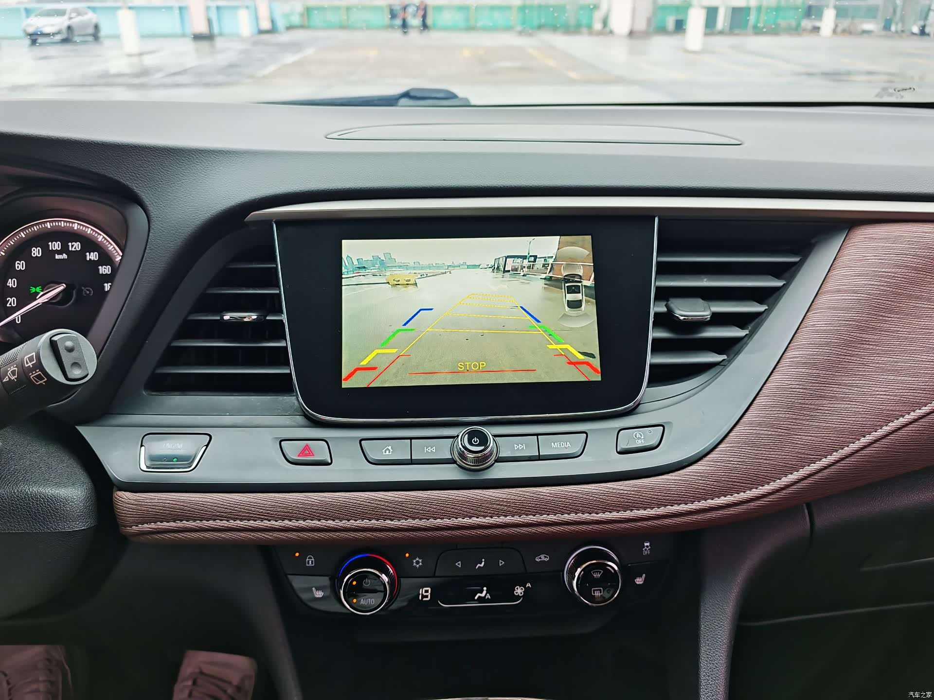 Buick GL6, 2018 17