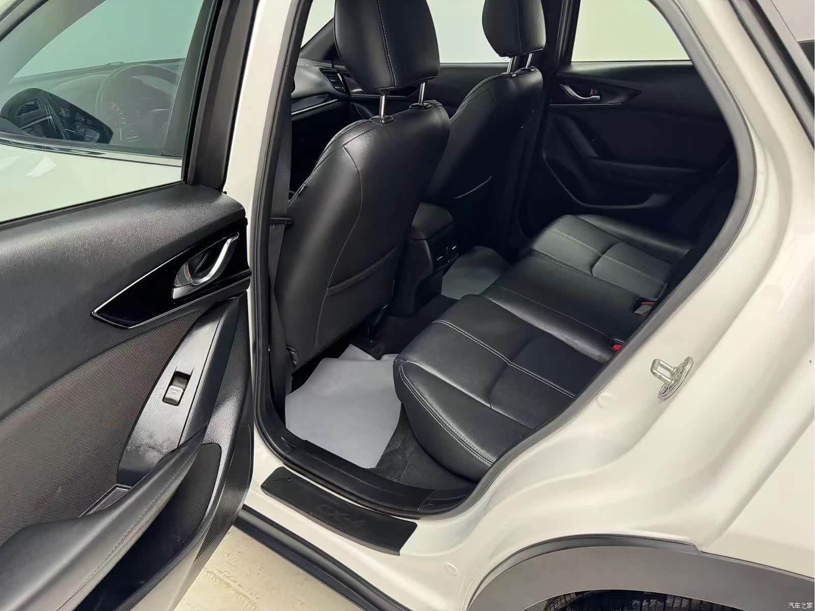 Mazda CX-4, 2021 13