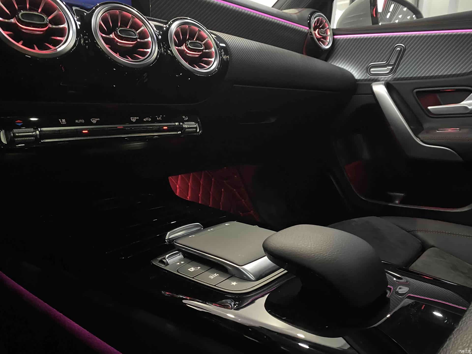 Mercedes-Benz A-Class, 2023 12